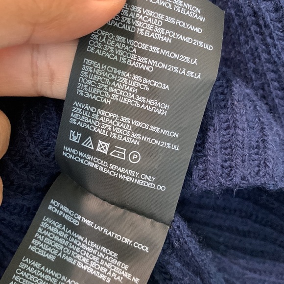 Club Monaco tinna ballon sleeves navy blue sweater size Sp - Picture 10 of 10